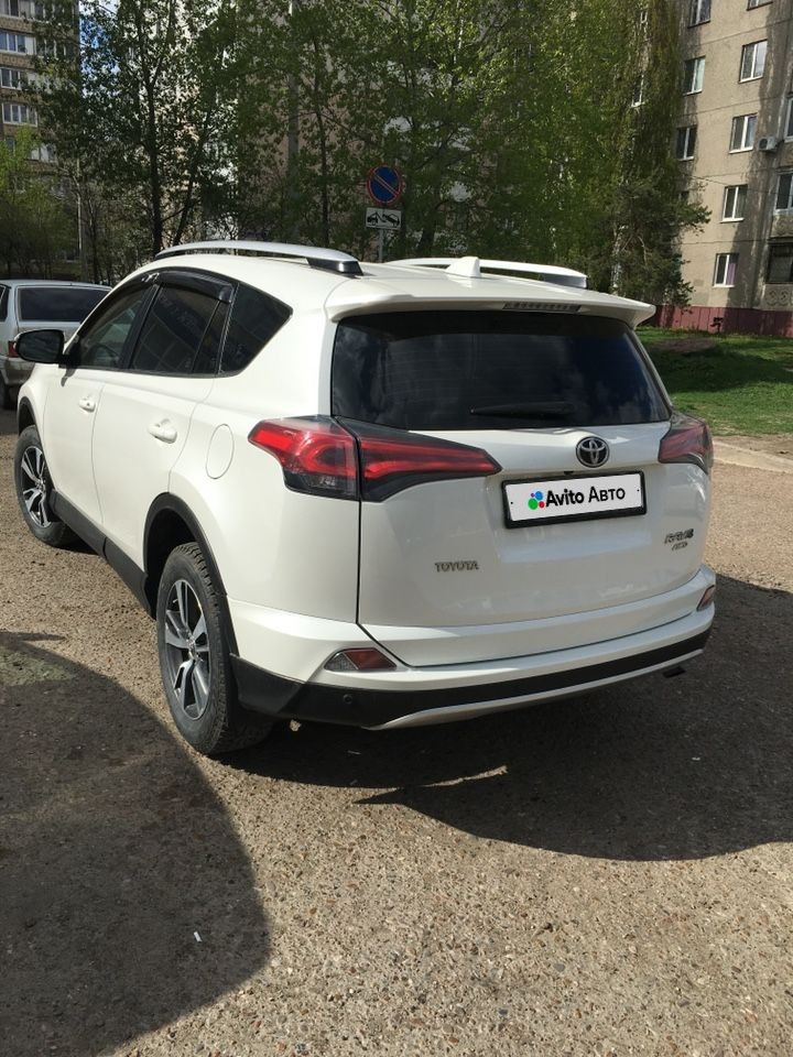 Toyota RAV4: фото владельца