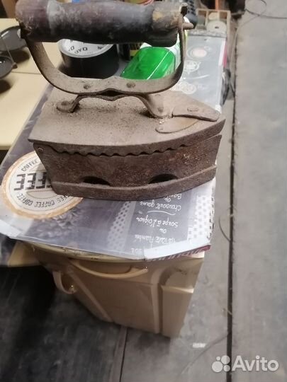 Утюг старый