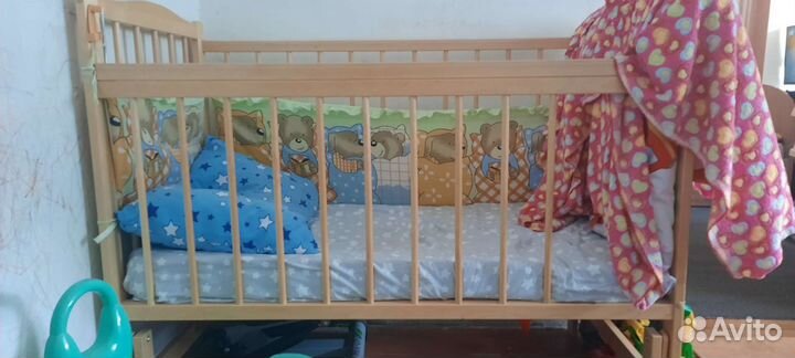 Детская кроватка