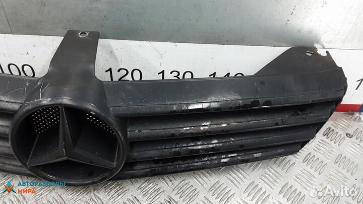 Решетка радиатора Mercedes-Benz CLS-Класс C219