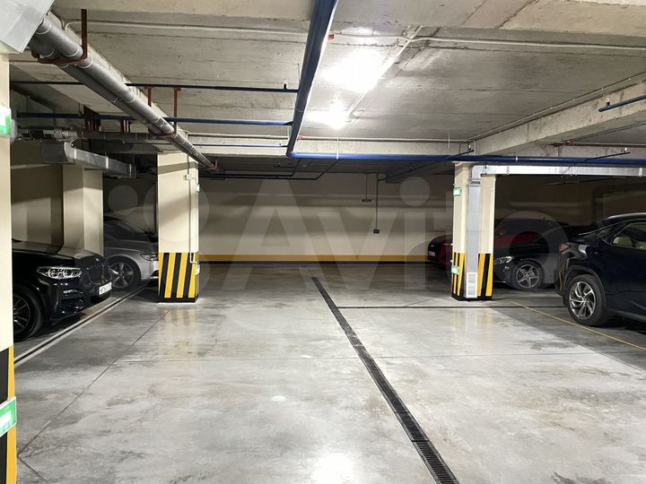 Машиноместо, 14 м²