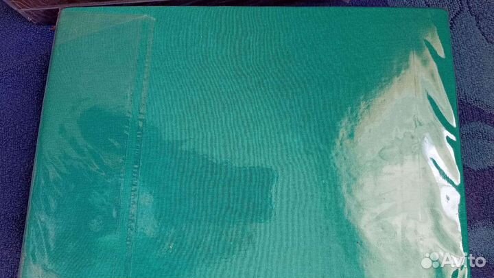 Простыни трикотажные на резинке 90*200,200*200 нов