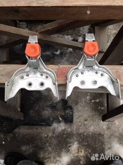 Лыжные ботинки Скороход СССР и крепления