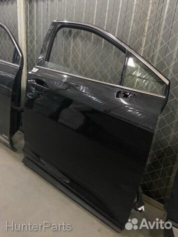 Передняя правая дверь Lexus RX