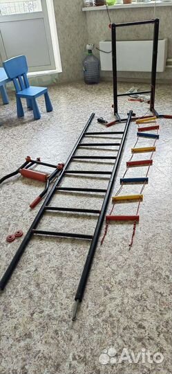 Шведская стенка с турником и брусьями