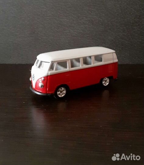 Модель welly 2221 volkswagen microbus 1962