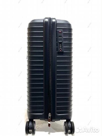 Чемодан из полипропилена S тёмно-серый