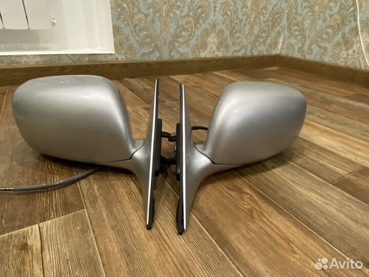 Комплект зеркал Toyota Crown GRS180