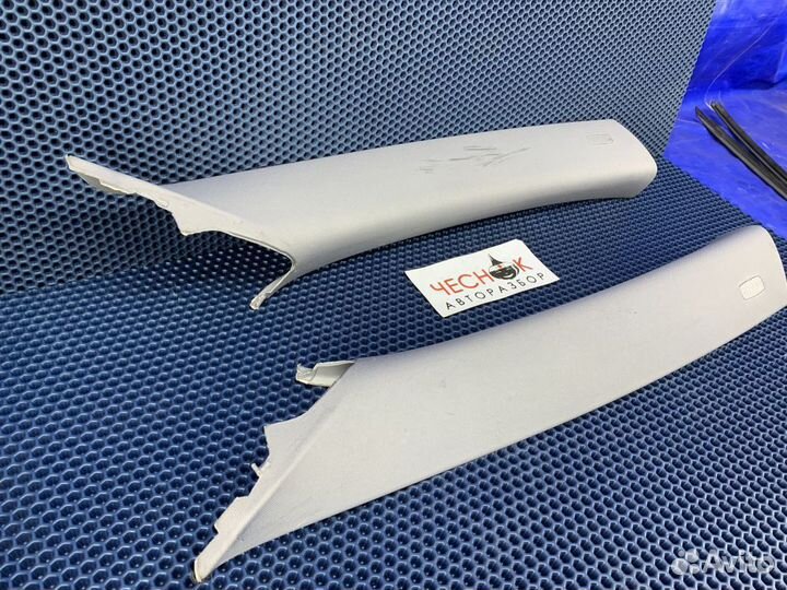 Обшивки передних стоек Volkswagen Touareg GP