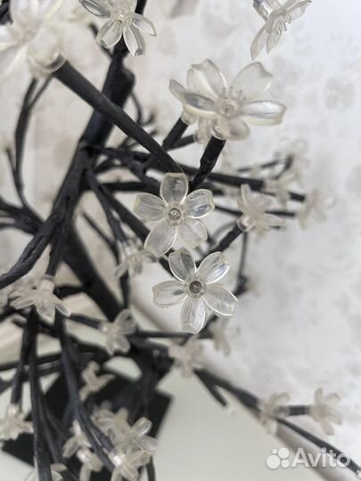 Светильник настольный в виде дерева