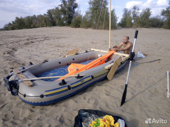 Надувная лодка Intex Excursion 5