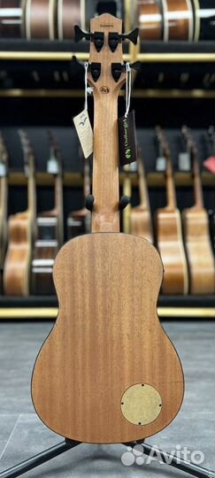 Укулеле бас Flight (новая)