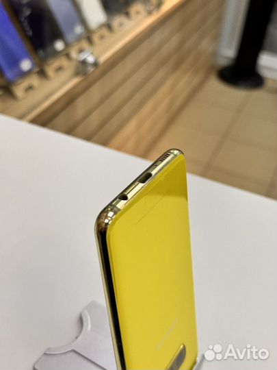 Samsung Galaxy S10e, 6/128 ГБ