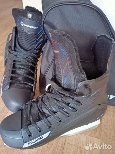 Коньки хоккейные