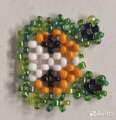 Котик в шляпе лягушки из бисера