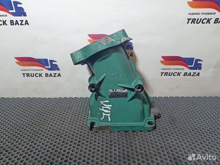 Патрубок впускного коллектора Volvo FH