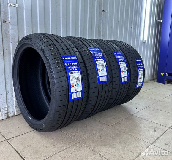 Compasal Blazer UHP II 255/40 R19