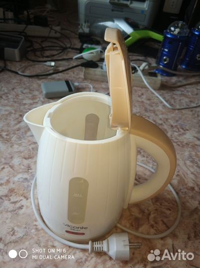 Чайник электрический Polaris /Viconte