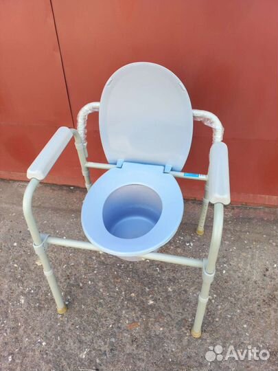 Санитарный стул туалет