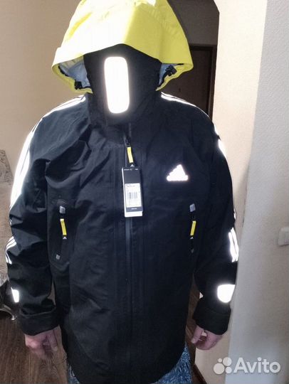 Куртка adidas черная