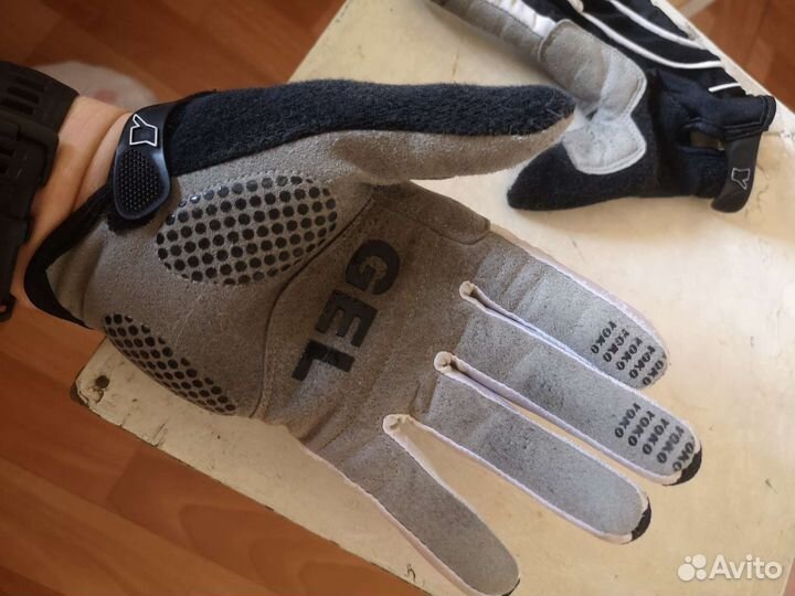 Велосипедные перчатки