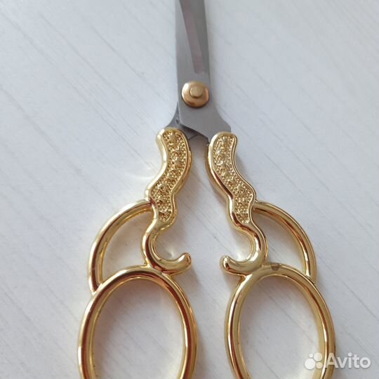 Ножницы в винтaжном cтиле