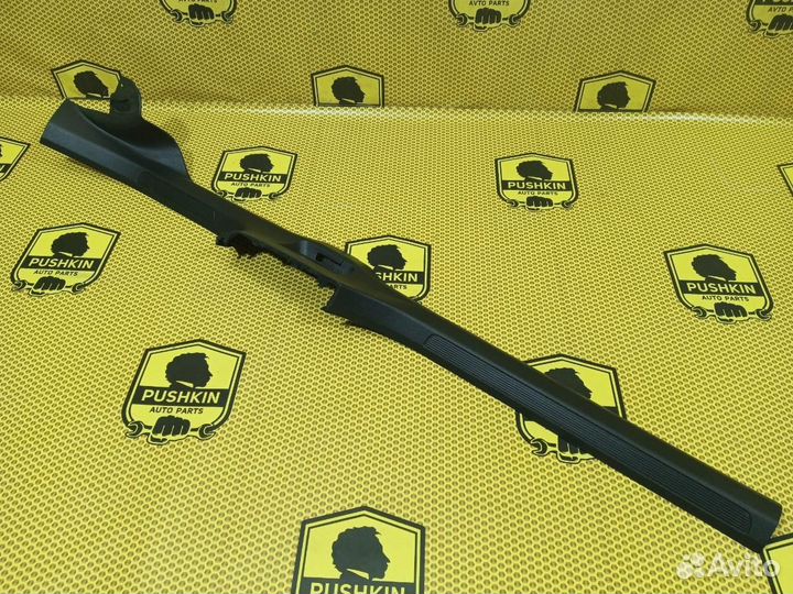 Накладка порога внутренняя правая Volkswagen Jetta