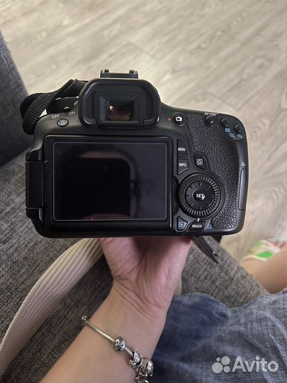 Зеркальный фотоаппарат canon 60d