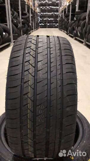 Roadmarch Prime UHP 08 235/45 R19 99W