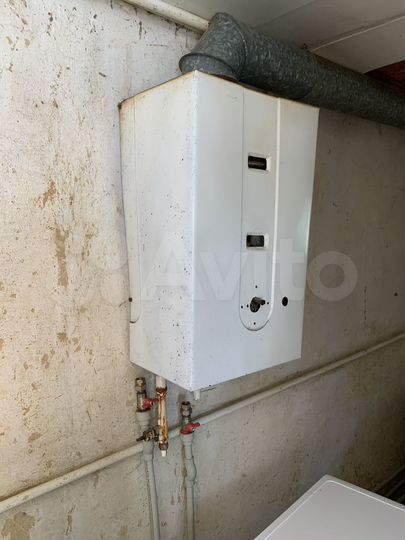 Доля в 2-к. квартире, 36 м², 1/1 эт.