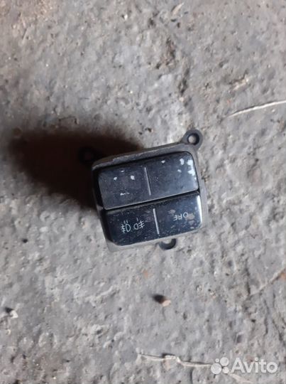 Кнопка противотуманок на Мазда Кседос 9,Миления