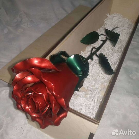 Роза кованая из стали