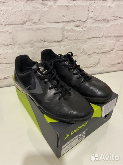 Бутсы детские demix 35 размер