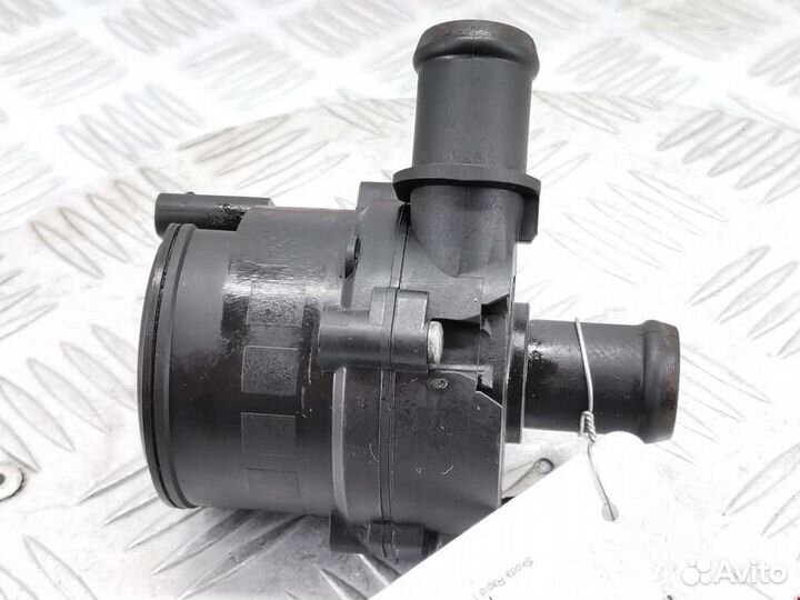 Насос антифриза дополнительный Skoda Rapid 2015