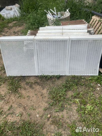 Экран для чугунной батареи