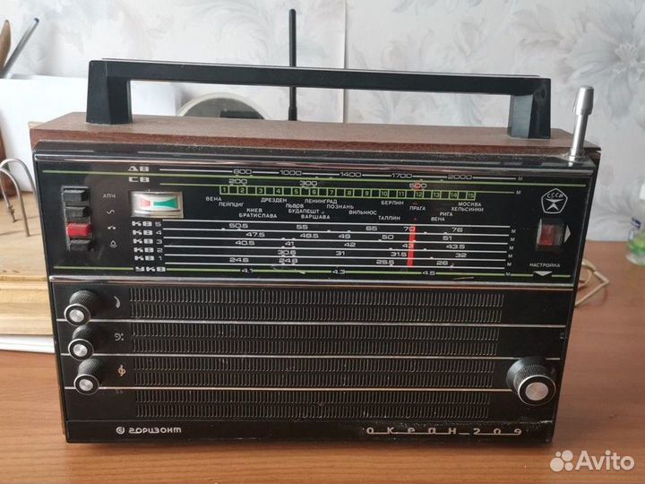 Радиоприемник СССР океан 209 горизонт