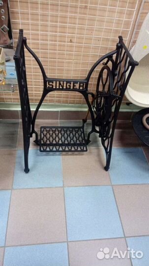 Станина от швейной машинки singer