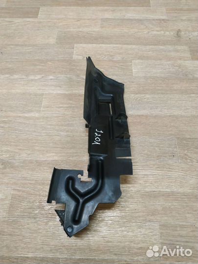 Воздуховод радиатора передний левый Ford Focus 3