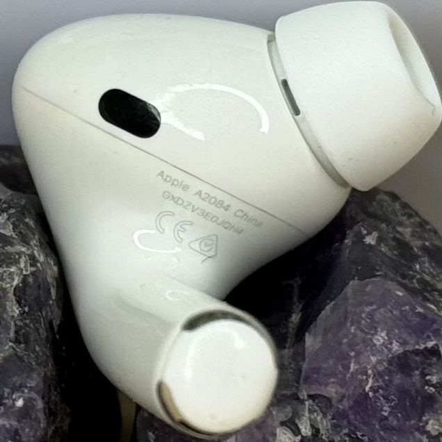 AirPods Pro левый наушник (a2084) оригинал