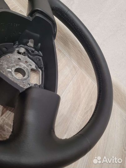 Рулевое колесо skoda