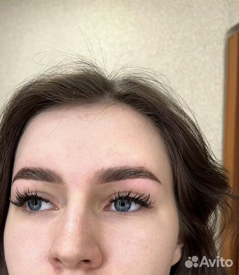 Коррекция и окрашивание бровей