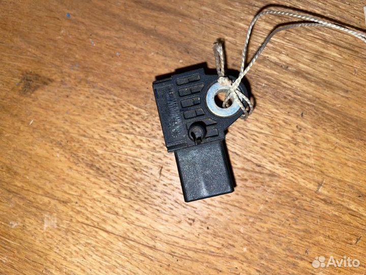 Датчик airbag (удара) Citroen C4 B7 TU5GP4 2011