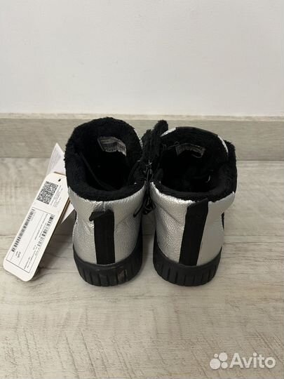 Ботинки 29 демисезонные для девочки Futurino