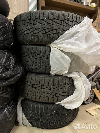 Колёса в сборе. Диски ориг, nokian hakka7