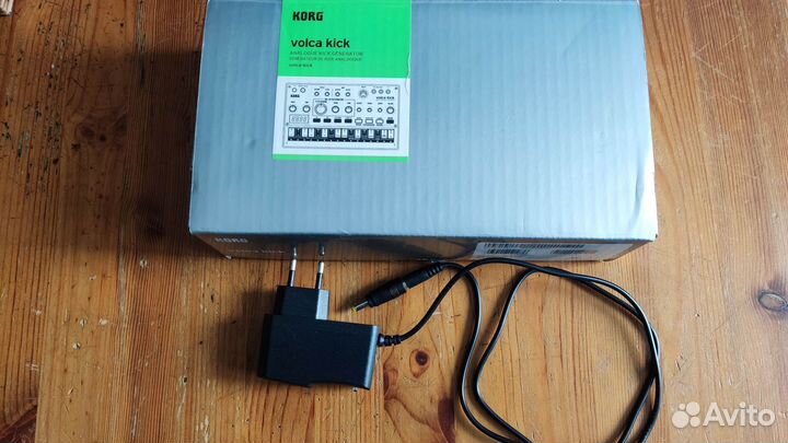 Синтезатор Korg Volca Kick