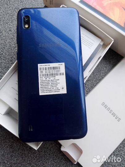 Samsung Galaxy A10, 2/32 ГБ