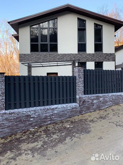 Забор из евроштакетника