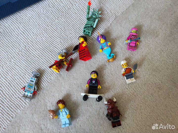 Lego минифигурки из 6 серии