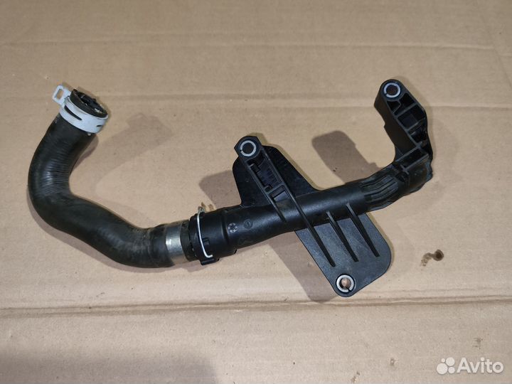 Трубка системы охлаждения A2762002052