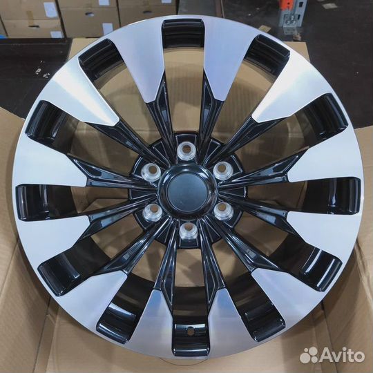 Кованые диски R22 на Tank 400 / Танк